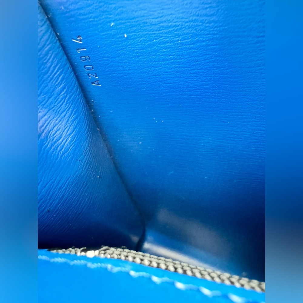 Louis Vuitton Epi Pochette Arche EUC - Picture 3 of 16